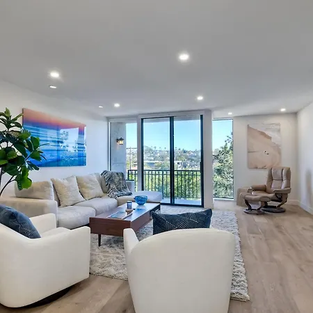 916 Sea Lane Villa